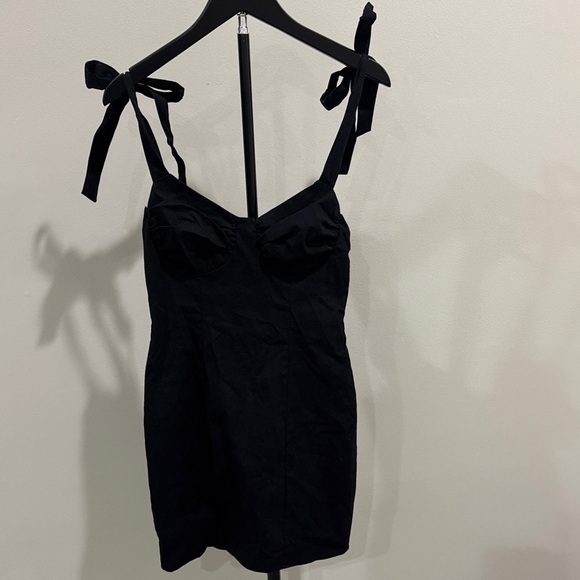 Dresses & Skirts - Chic Black Mini Dress with Bow Straps